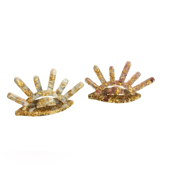 Resin art! 2 eye ring holder set  1 selenite & 1 amethyst - Picture 1 of 4